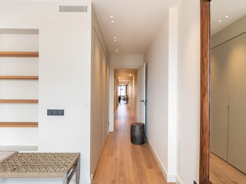 Stylish Renovated Penthouse in the Heart of Eixample Esquerra, Barcelona