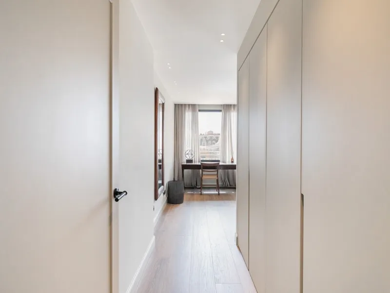 Stylish Renovated Penthouse in the Heart of Eixample Esquerra, Barcelona