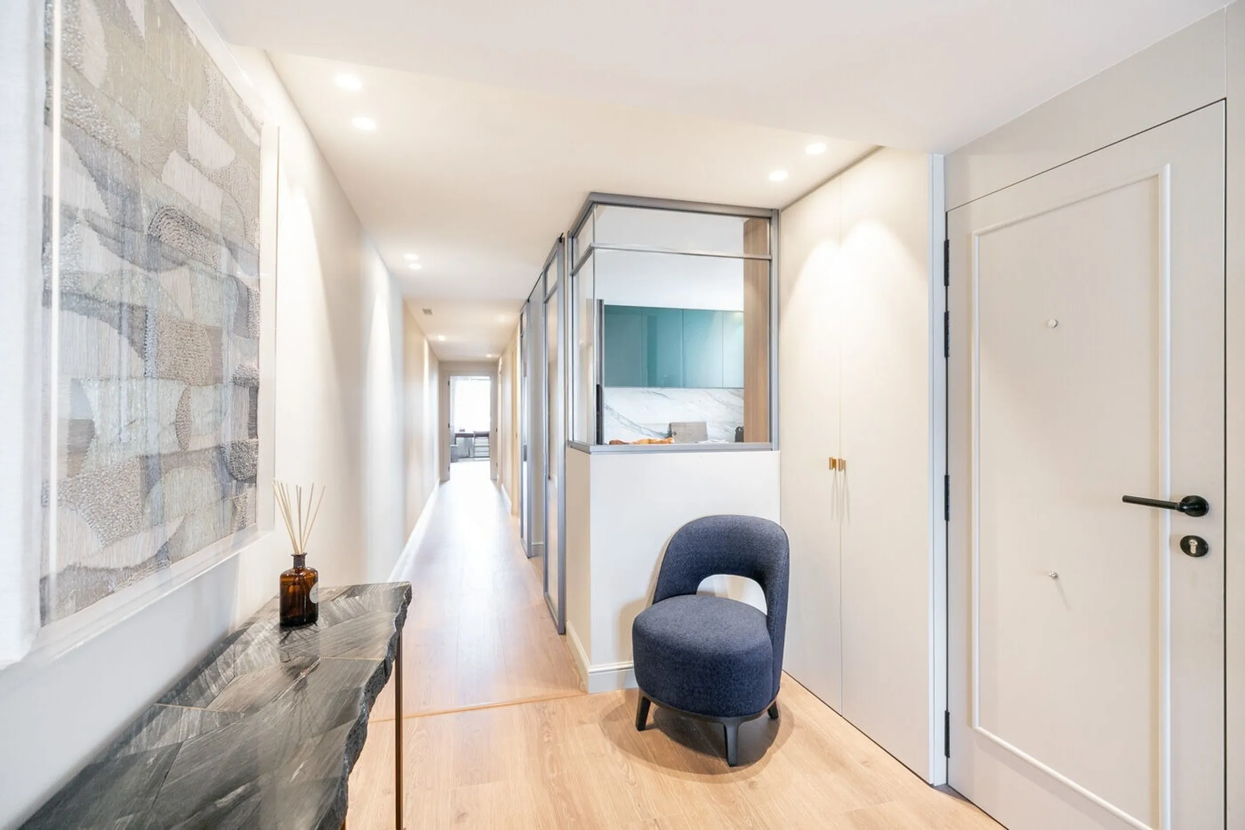 Stylish Renovated Penthouse in the Heart of Eixample Esquerra, Barcelona