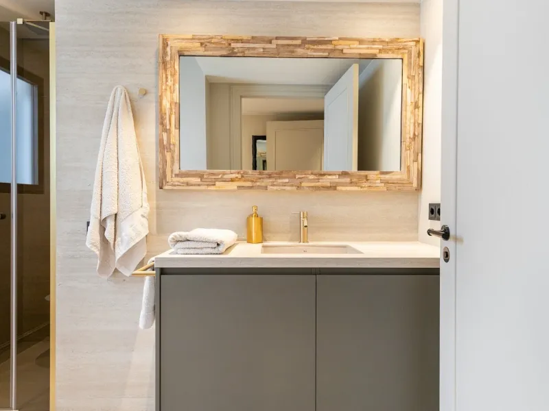Stylish Renovated Penthouse in the Heart of Eixample Esquerra, Barcelona