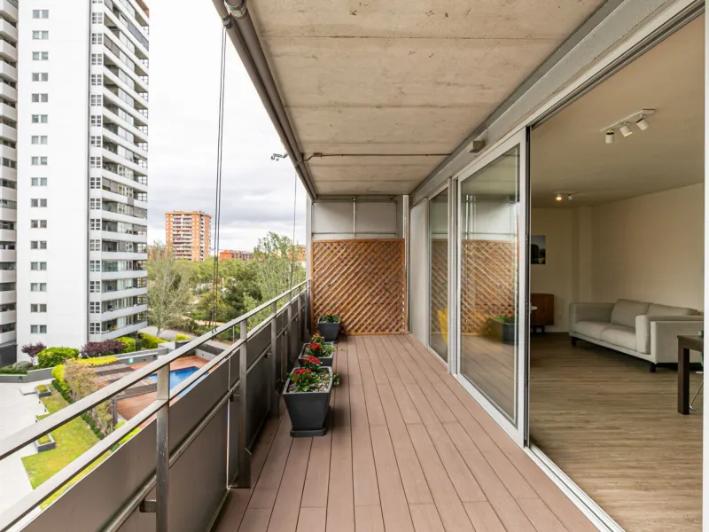 Upgraded Apartment in the Prestigious Illa del Cel Complex, Diagonal Mar, Barcelona
