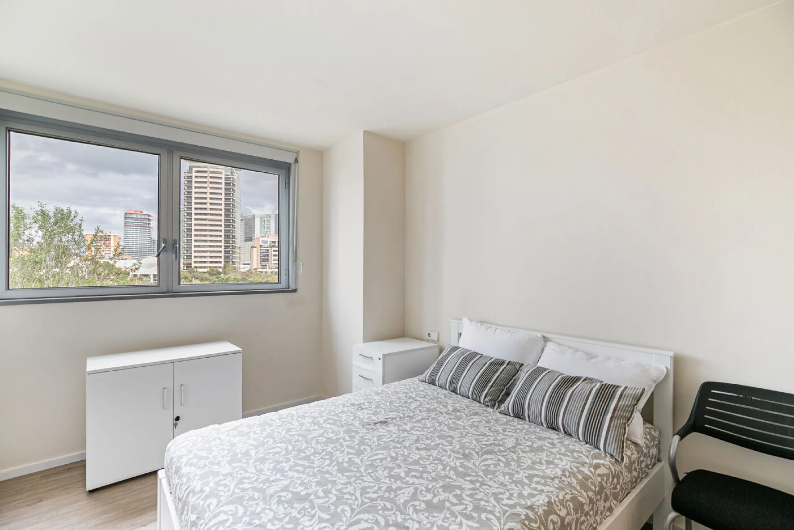 Upgraded Apartment in the Prestigious Illa del Cel Complex, Diagonal Mar, Barcelona