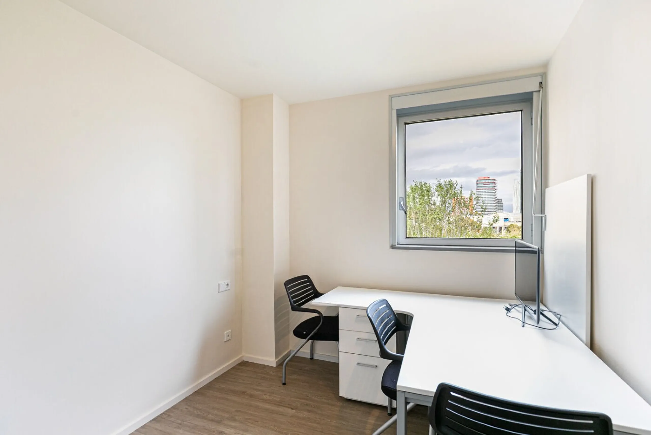 Upgraded Apartment in the Prestigious Illa del Cel Complex, Diagonal Mar, Barcelona