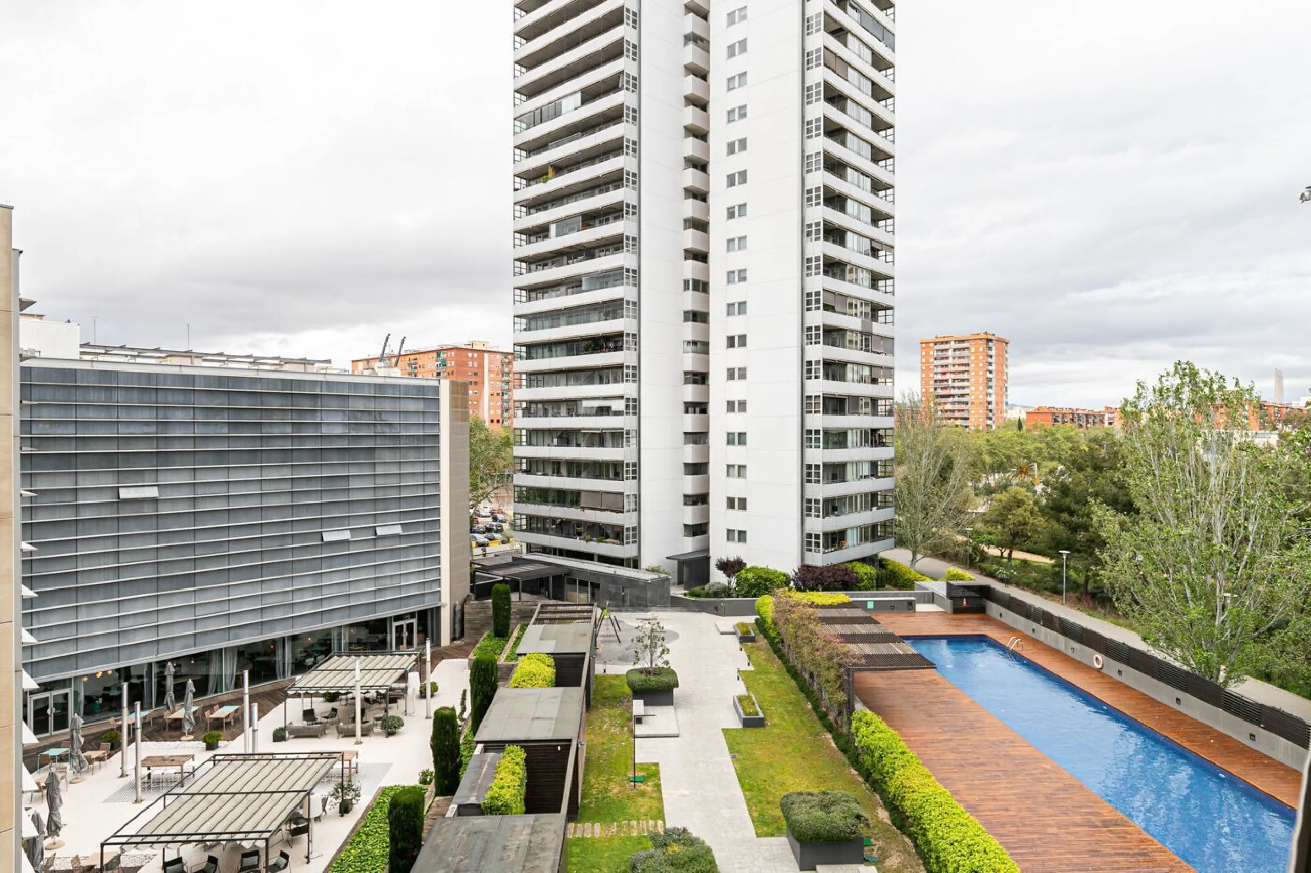 Upgraded Apartment in the Prestigious Illa del Cel Complex, Diagonal Mar, Barcelona