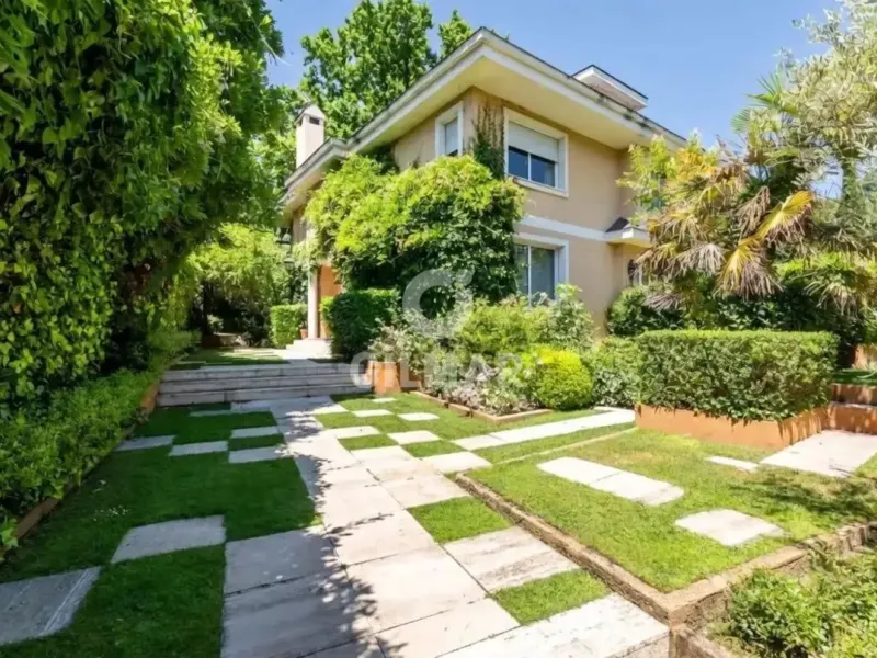 Villa in Conde Orgaz - Madrid