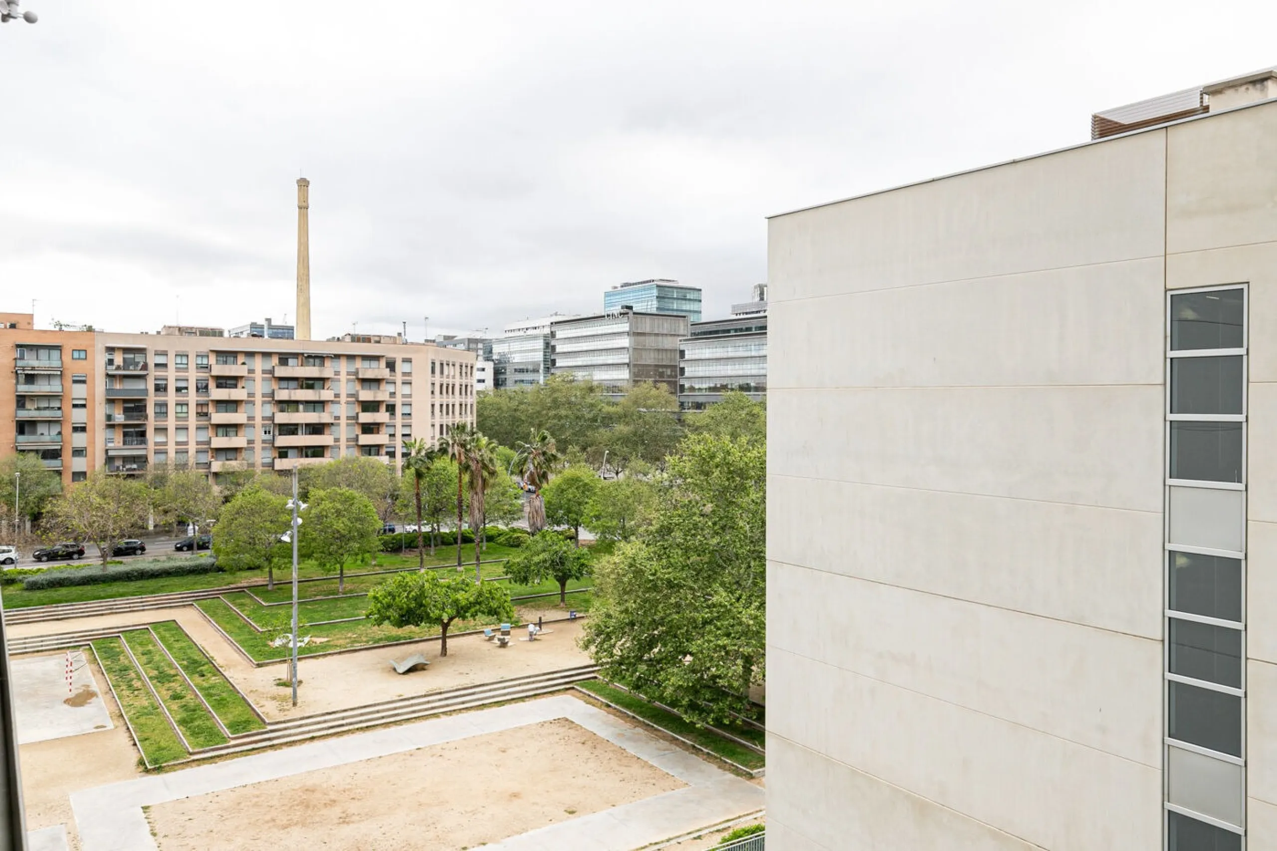 Upgraded Apartment in the Prestigious Illa del Cel Complex, Diagonal Mar, Barcelona