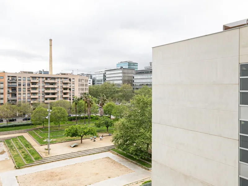 Upgraded Apartment in the Prestigious Illa del Cel Complex, Diagonal Mar, Barcelona