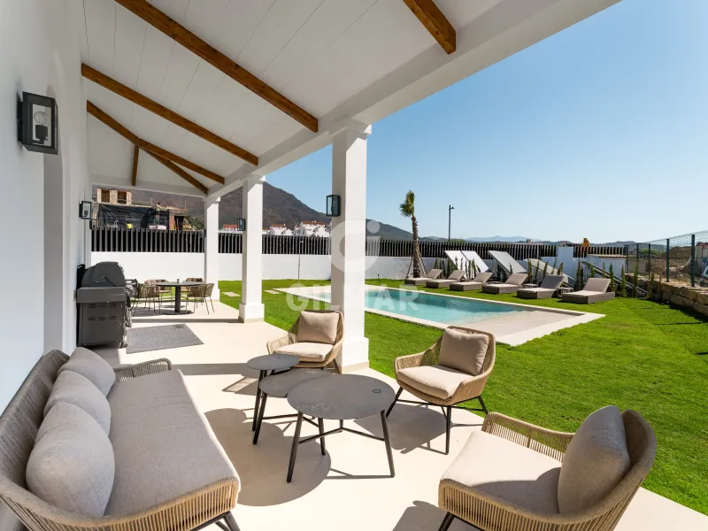 Villa in Estepona Oeste - Málaga