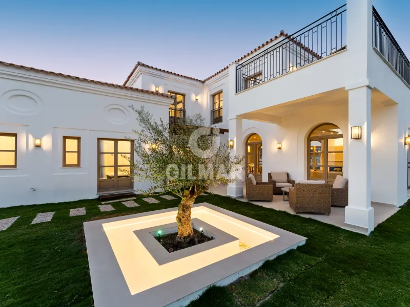 Villa in Estepona Oeste - Málaga
