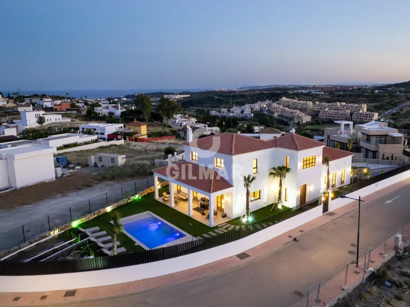 Villa in Estepona Oeste - Málaga
