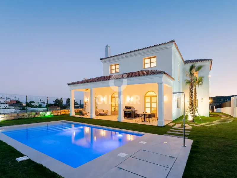 Villa in Estepona Oeste - Málaga