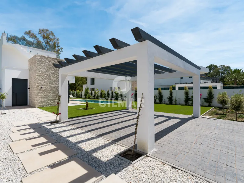 Villa in Estepona Este - Málaga