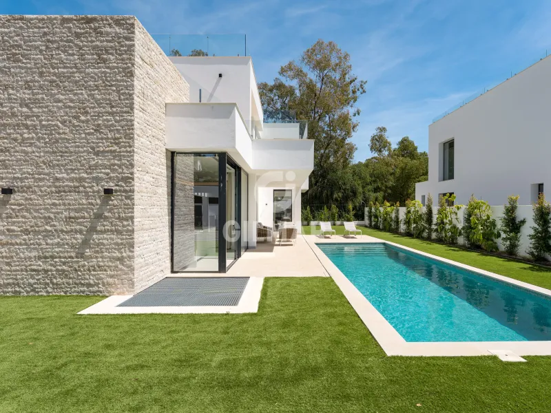 Villa in Estepona Este - Málaga