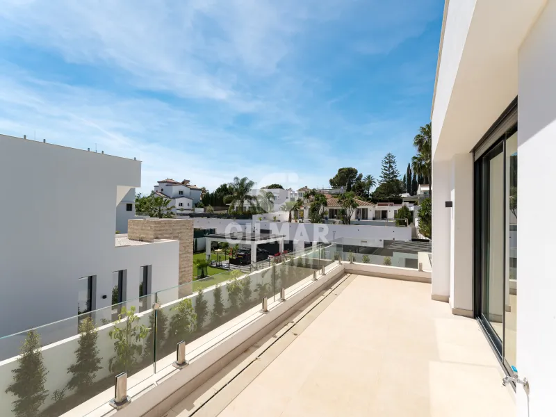 Villa in Estepona Este - Málaga