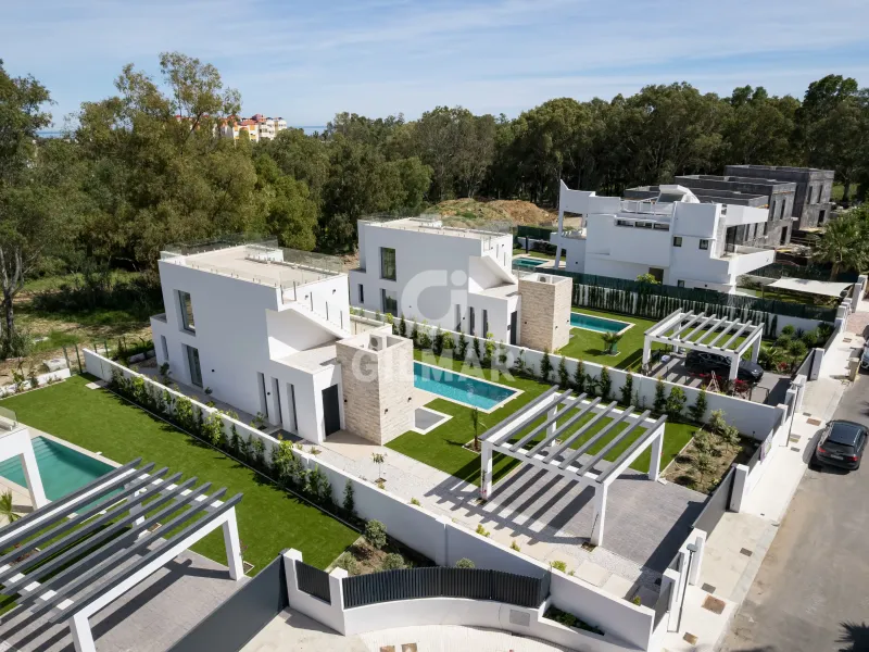 Villa in Estepona Este - Málaga