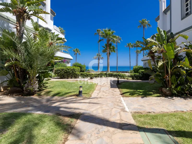 Penthouse in Estepona Este - Málaga