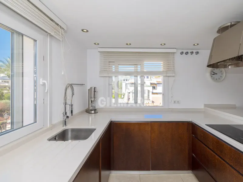 Penthouse in Estepona Este - Málaga