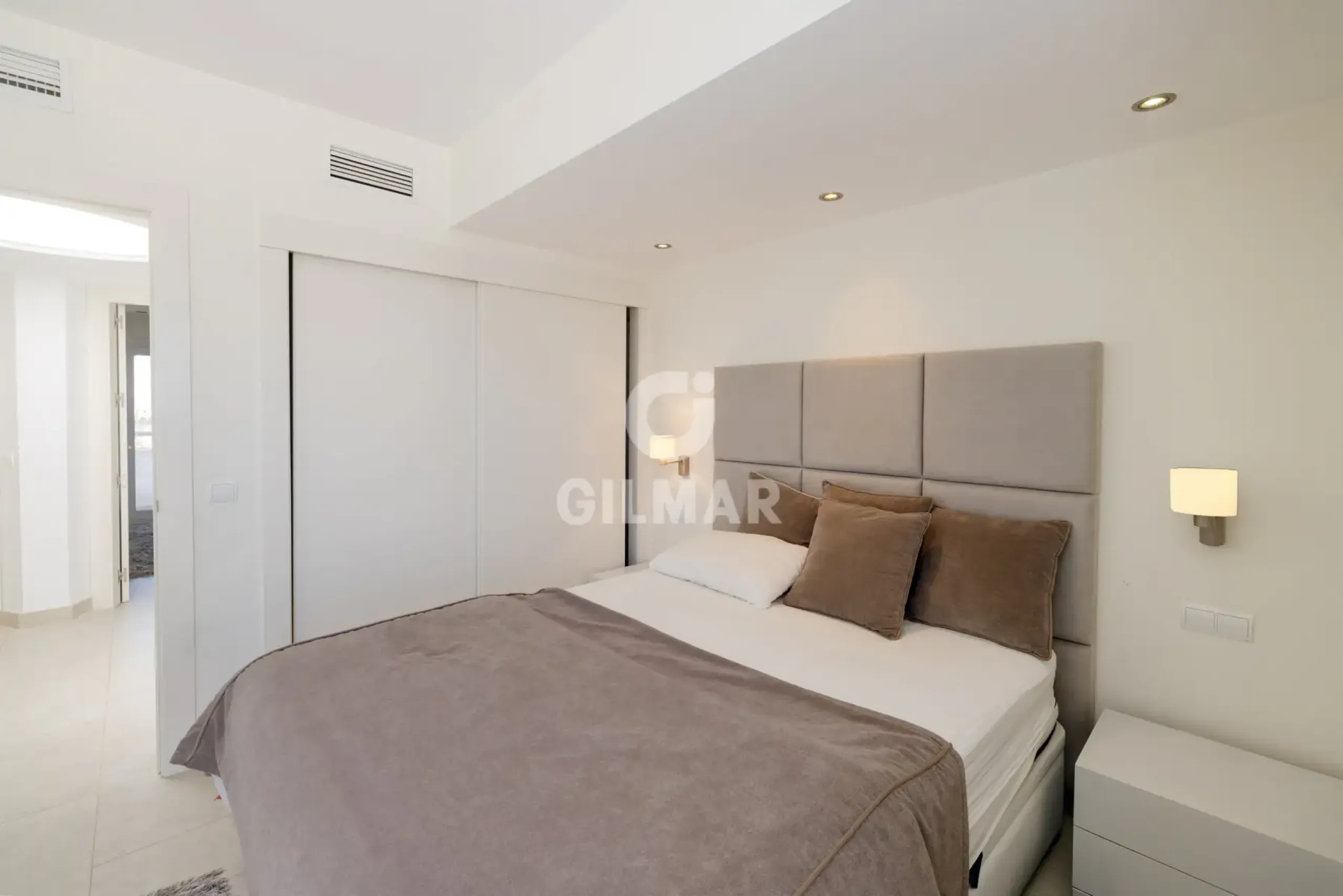 Penthouse in Estepona Este - Málaga