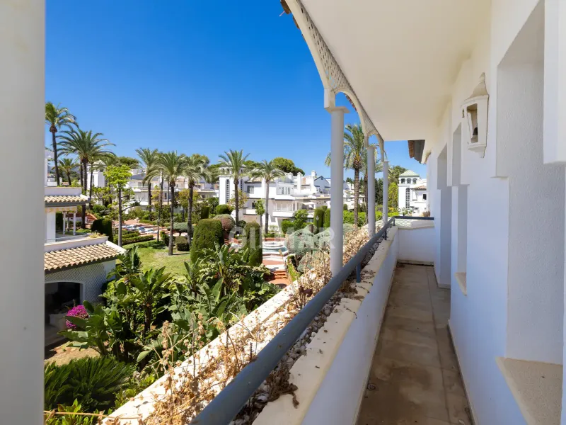 Penthouse in Estepona Este - Málaga