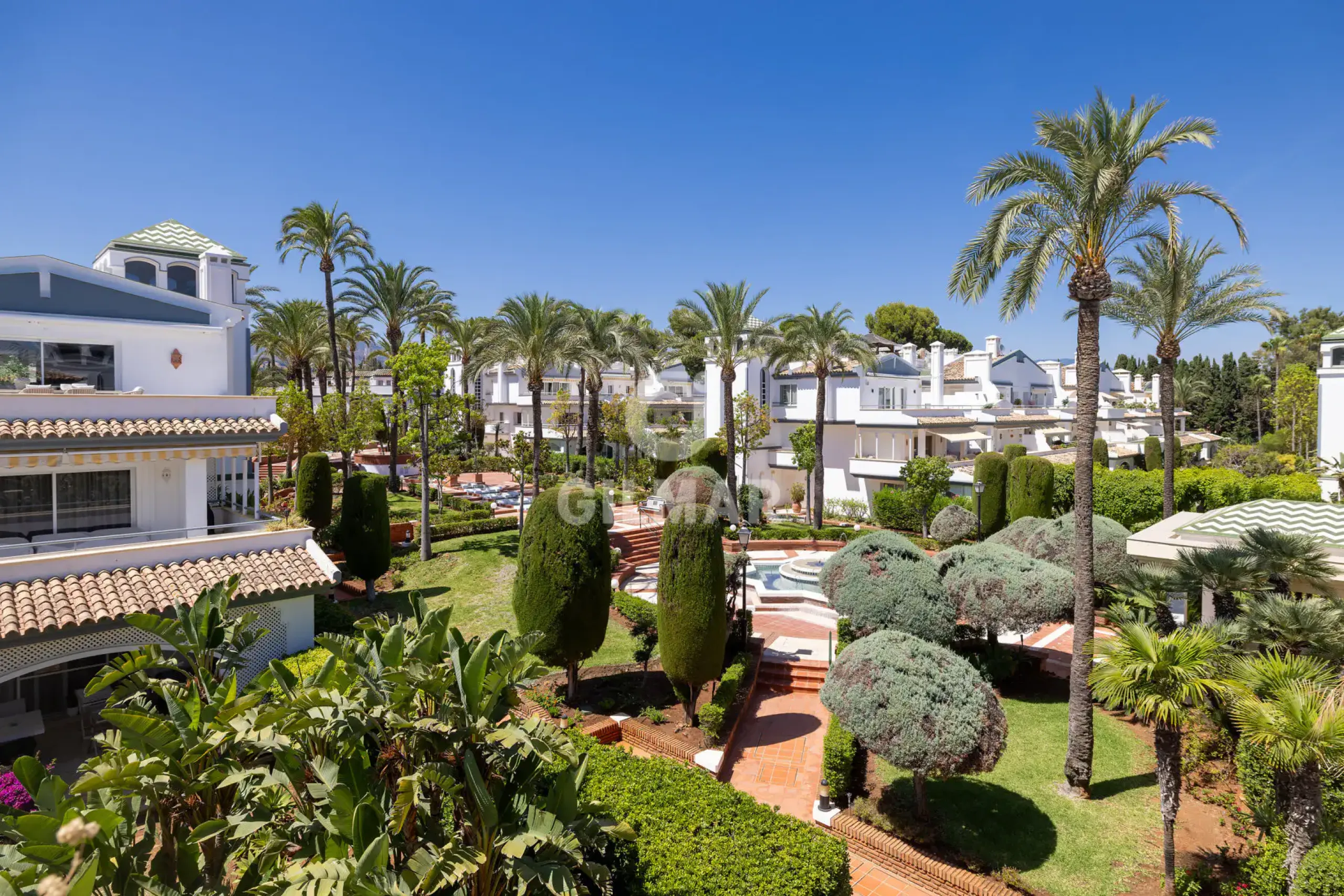 Penthouse in Estepona Este - Málaga
