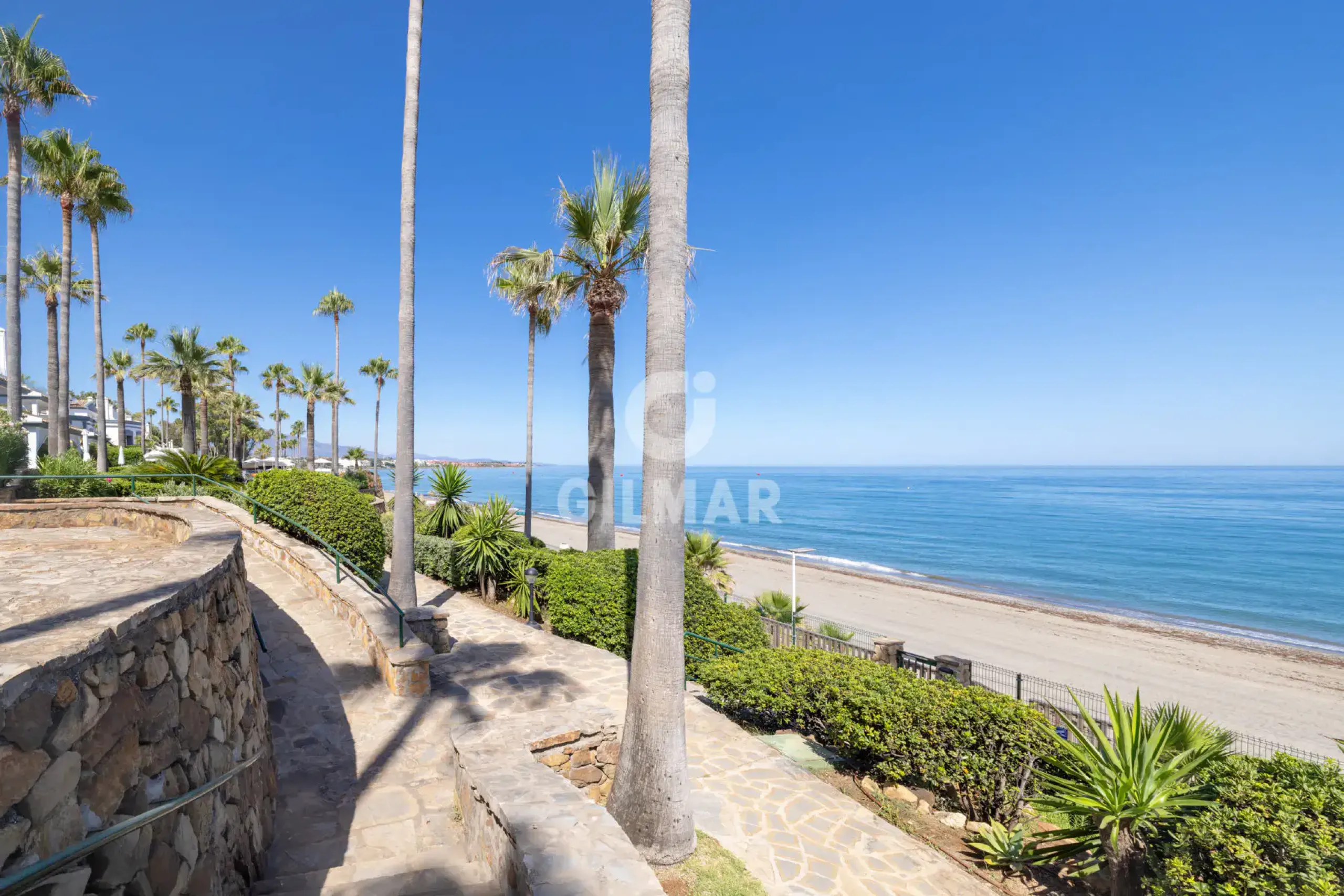 Penthouse in Estepona Este - Málaga