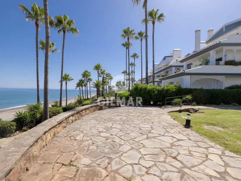 Penthouse in Estepona Este - Málaga
