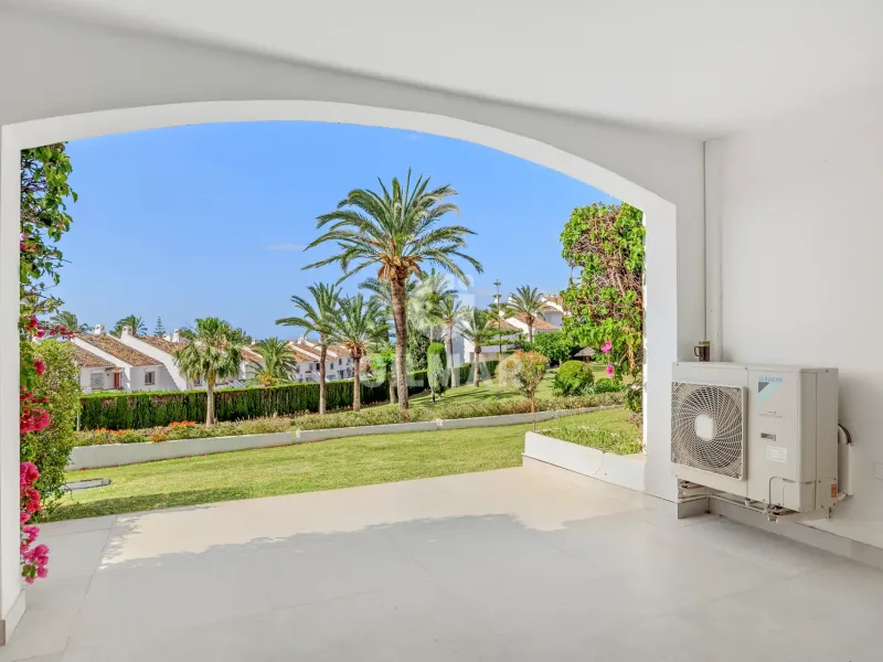 Apartment in Nueva Andalucía - Málaga
