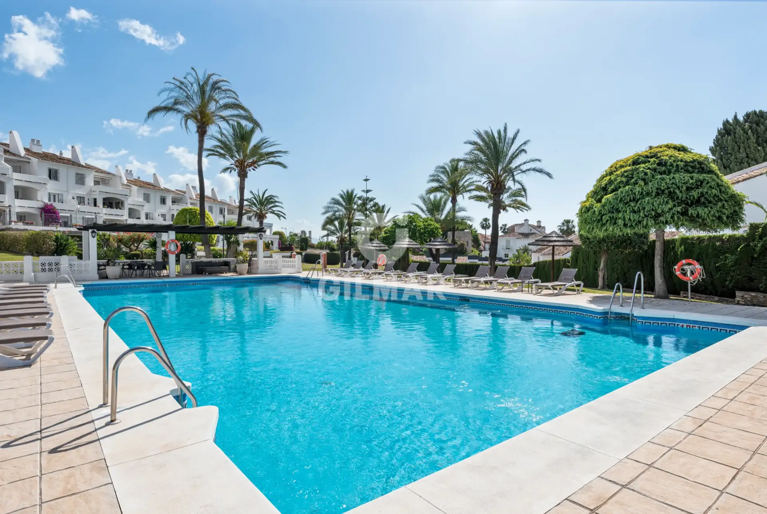 Apartment in Nueva Andalucía - Málaga