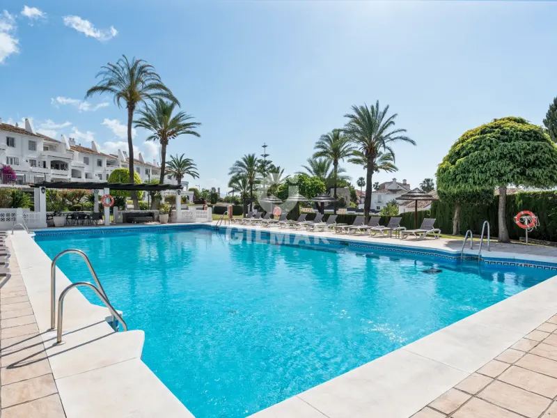 Apartment in Nueva Andalucía - Málaga