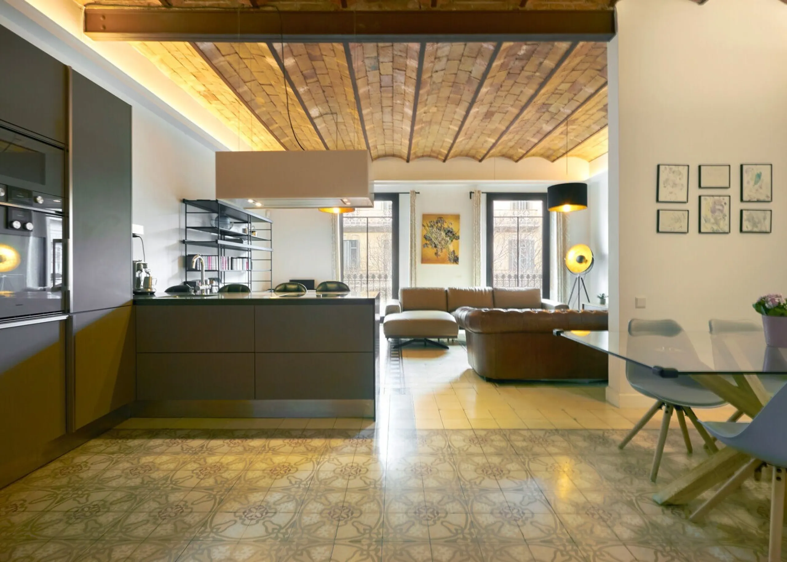 Elegant Renovated Apartment in Eixample Steps from Passeig de Gracia, Barcelona