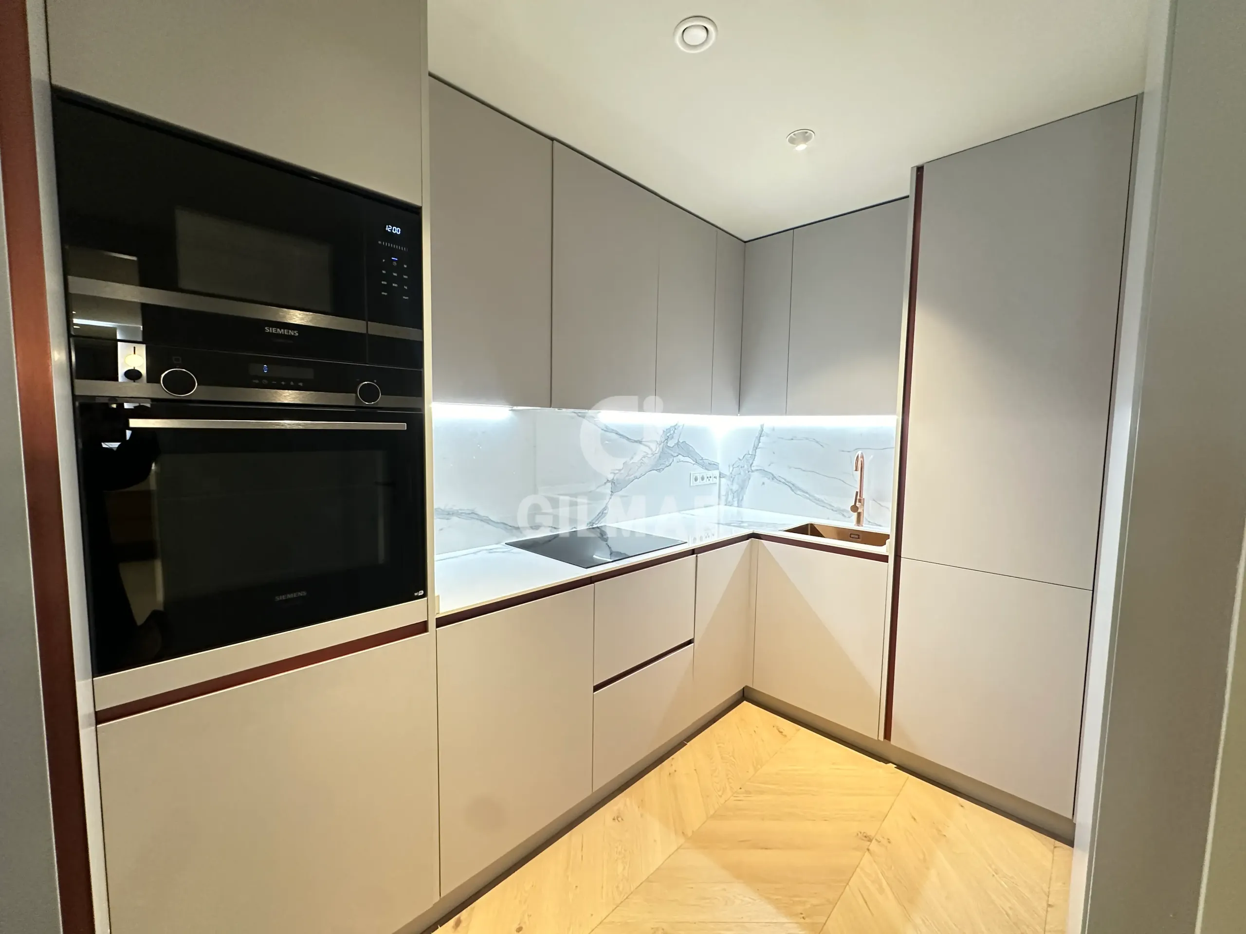 Apartment in Cortes - Madrid