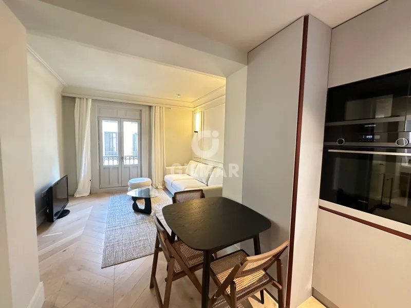 Apartment in Cortes - Madrid