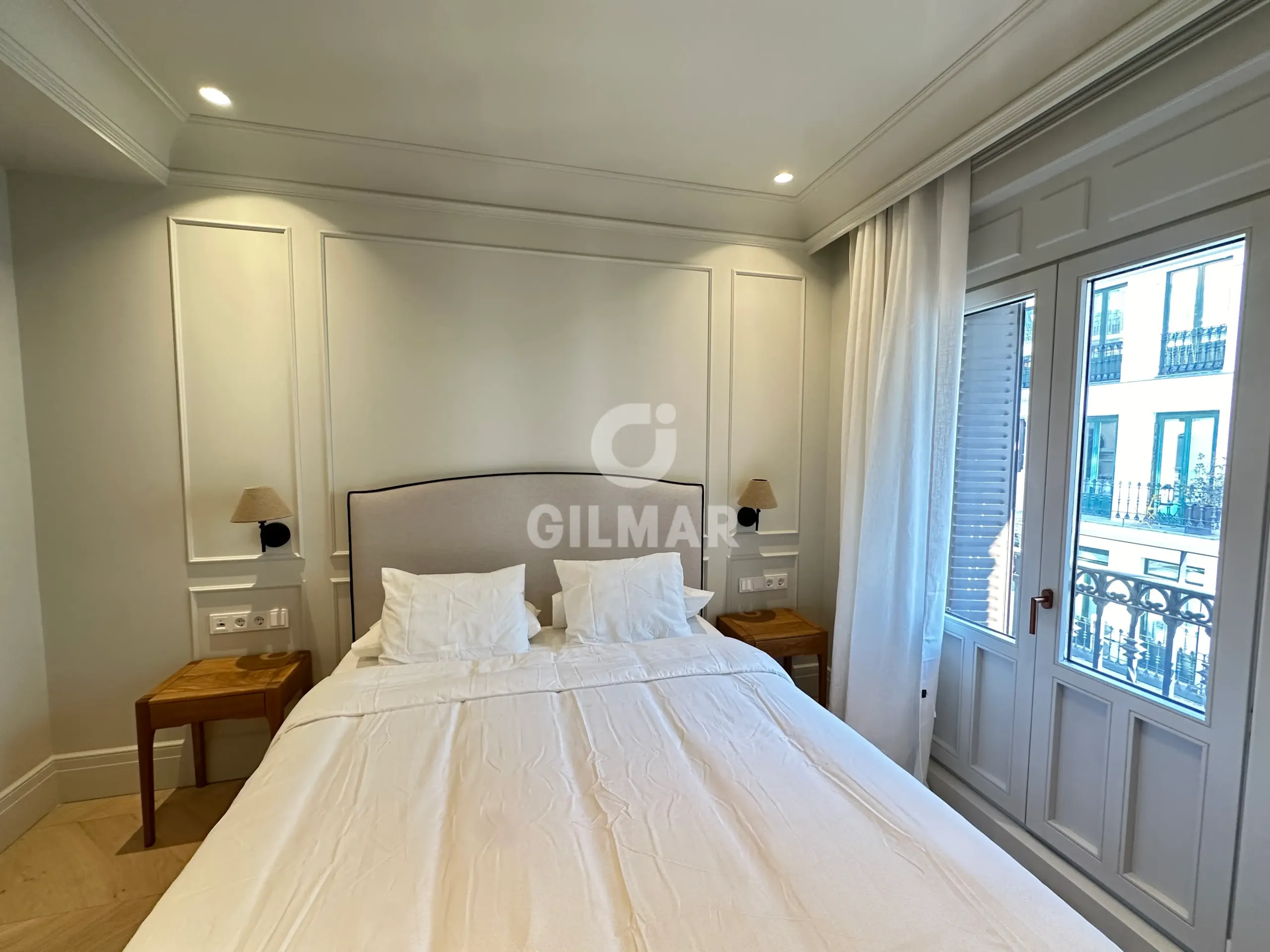 Apartment in Cortes - Madrid