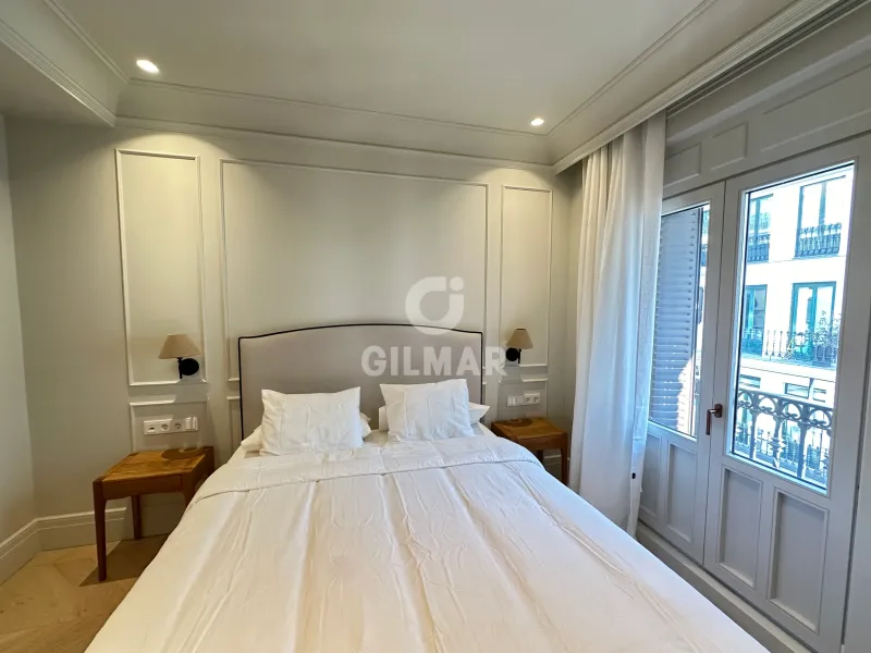 Apartment in Cortes - Madrid