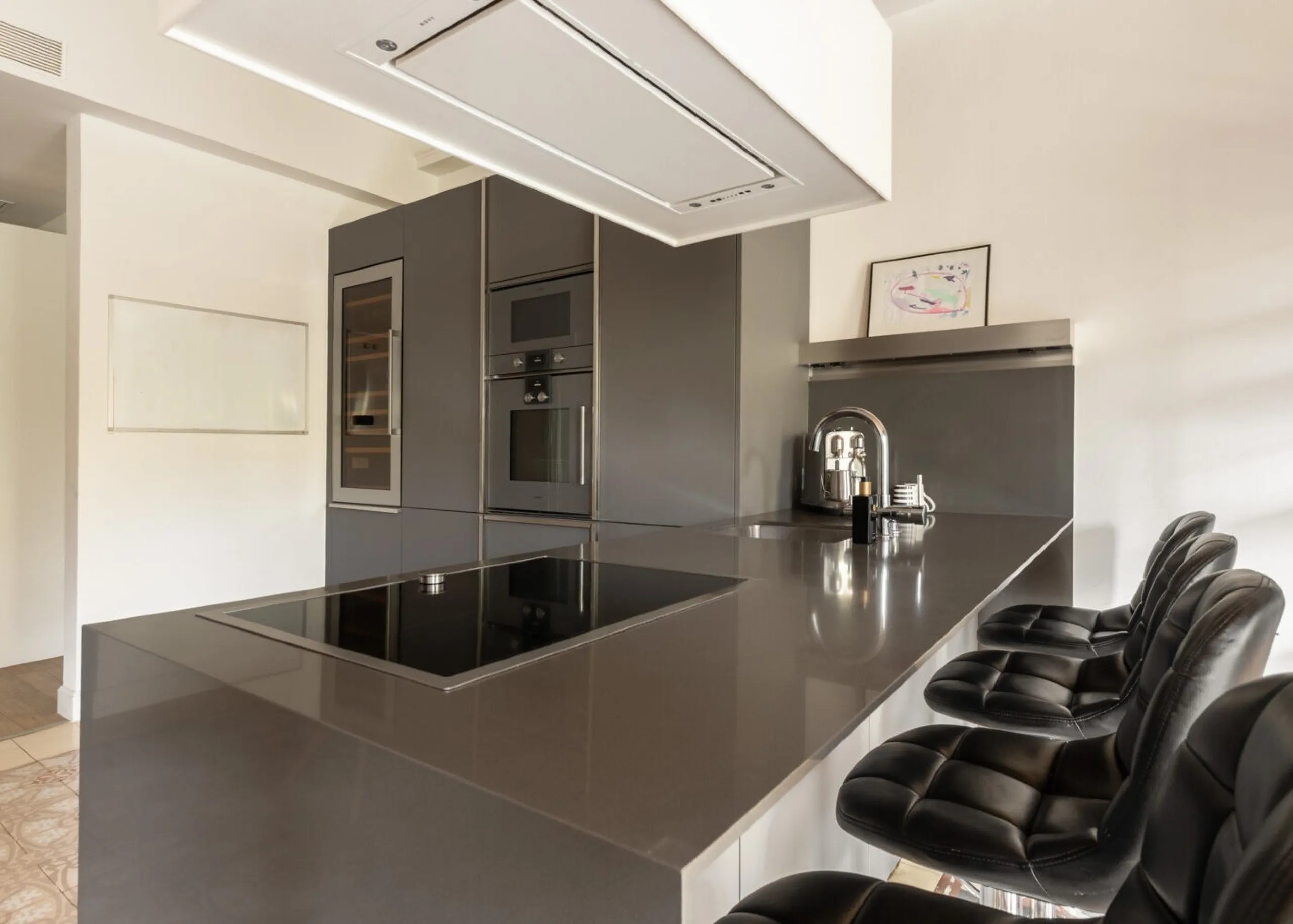 Elegant Renovated Apartment in Eixample Steps from Passeig de Gracia, Barcelona