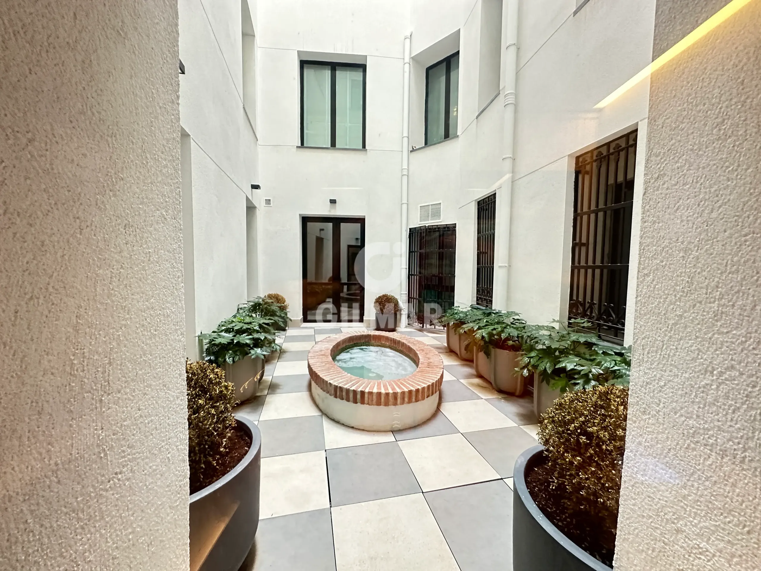 Apartment in Cortes - Madrid
