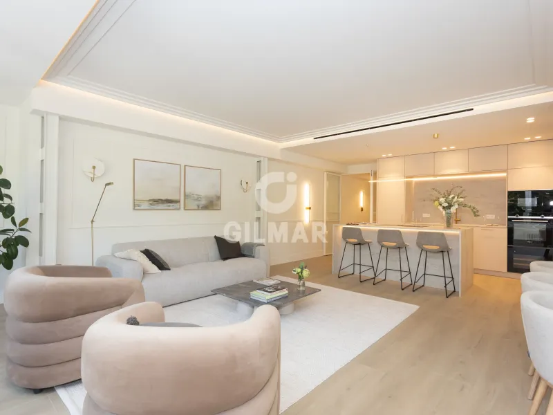Apartment in Niño Jesús - Madrid