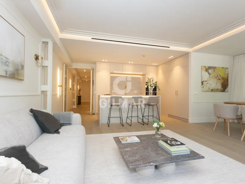 Apartment in Niño Jesús - Madrid