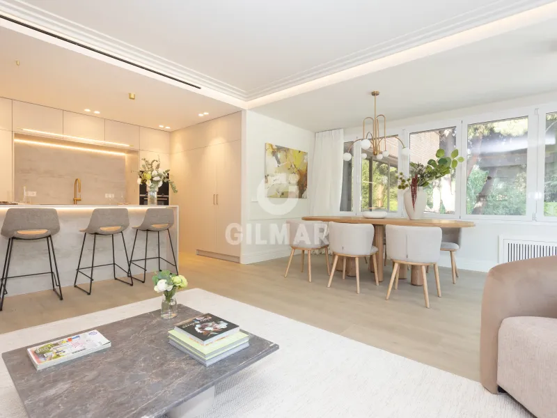 Apartment in Niño Jesús - Madrid