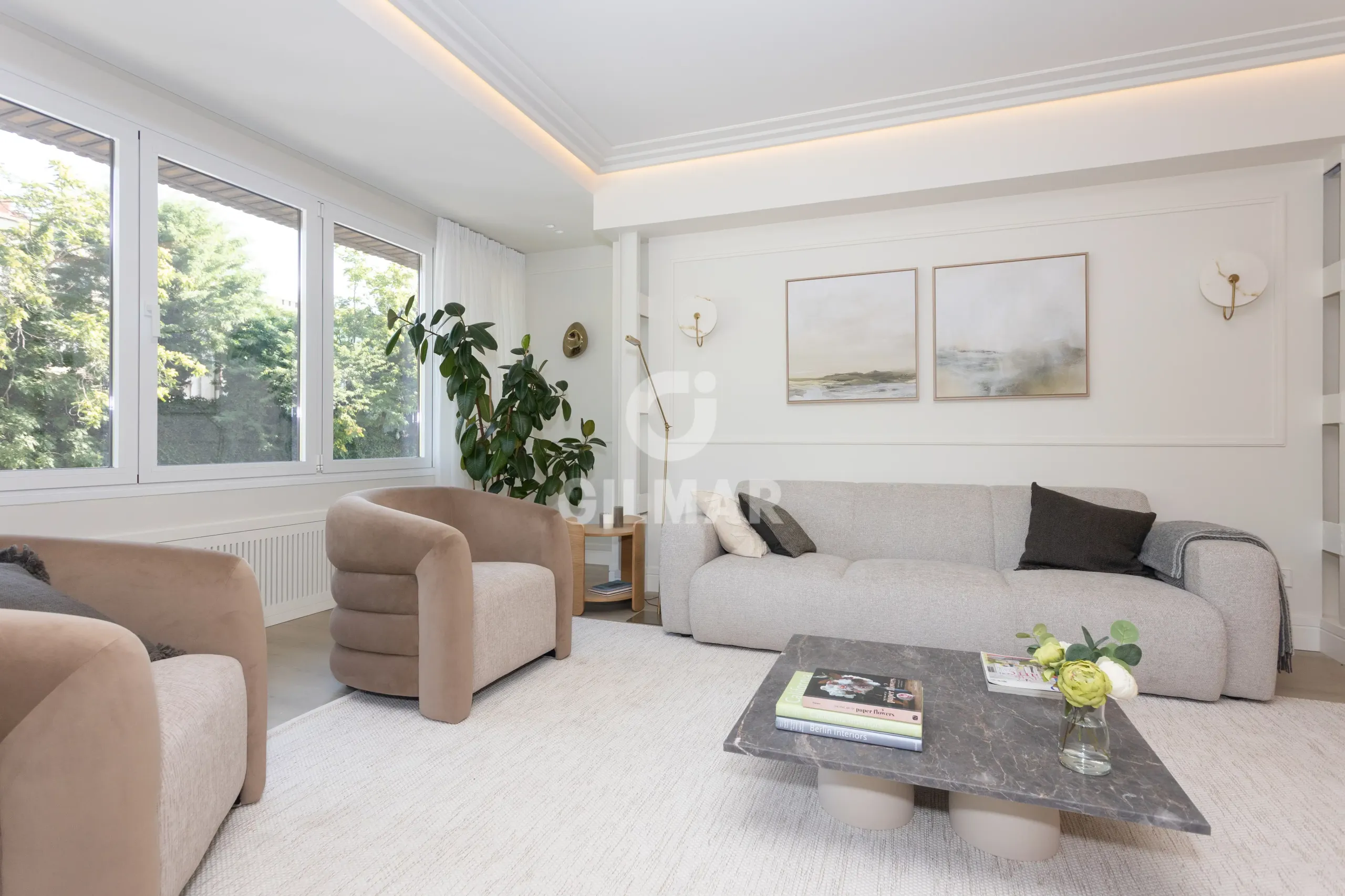 Apartment in Niño Jesús - Madrid
