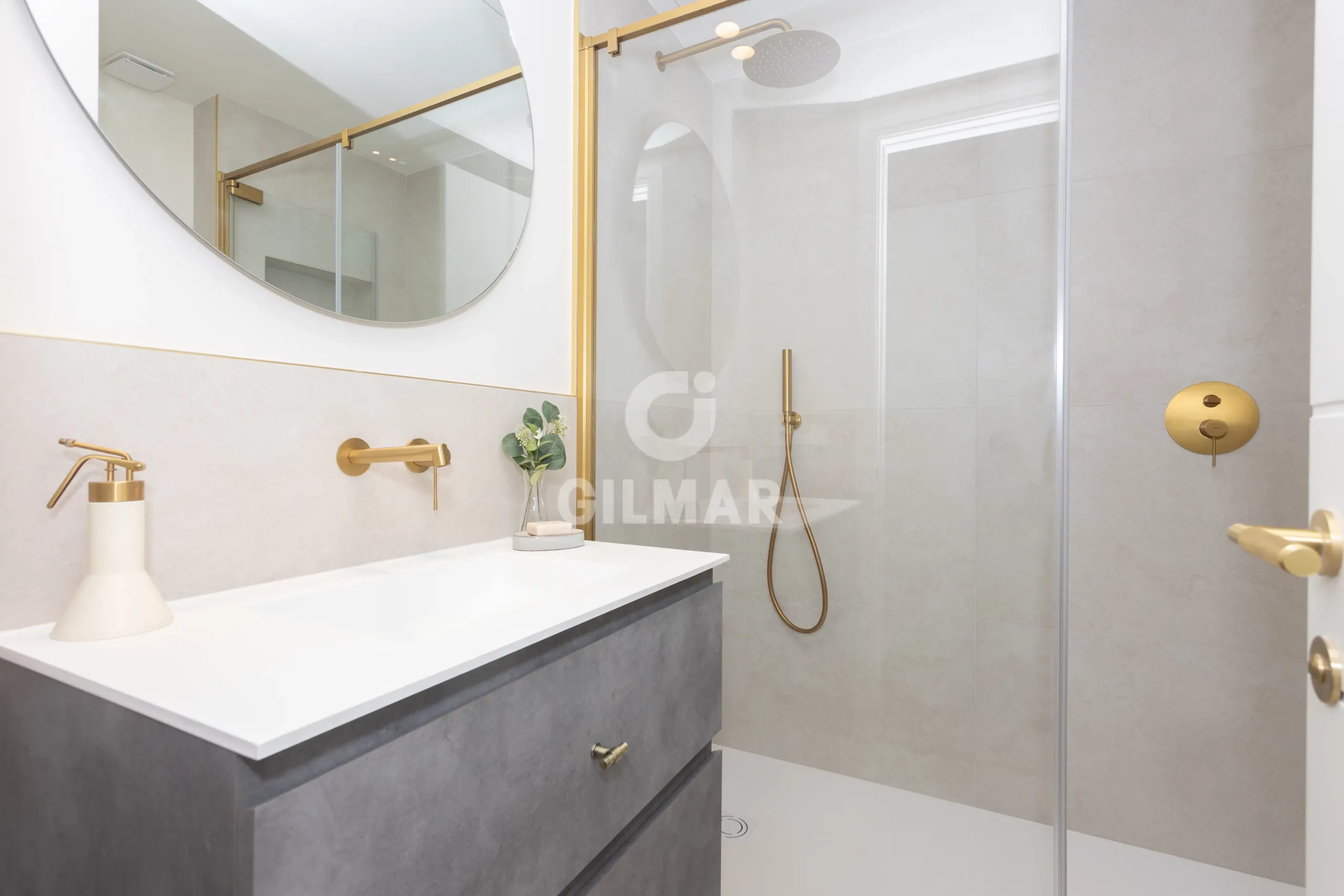 Apartment in Niño Jesús - Madrid