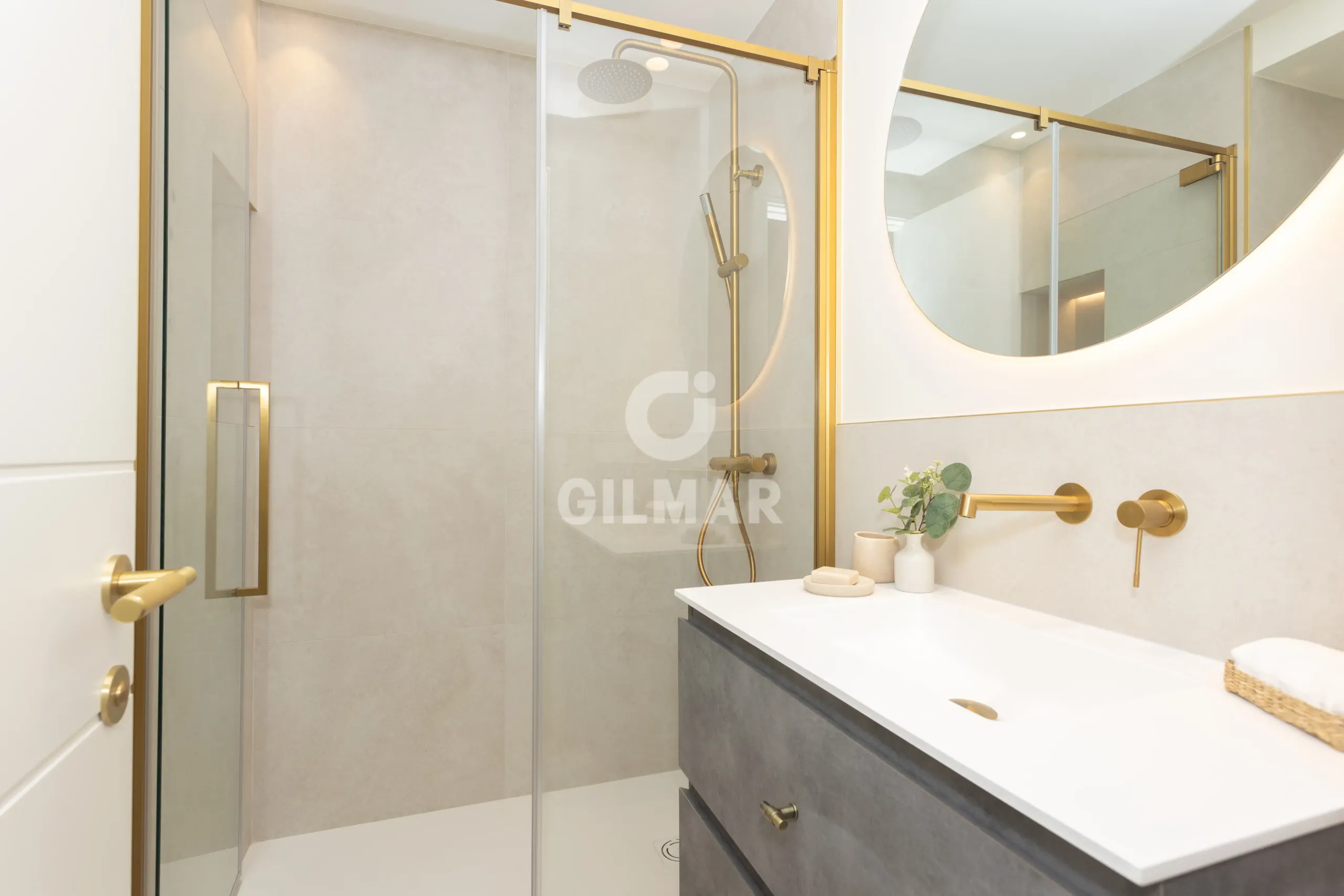 Apartment in Niño Jesús - Madrid