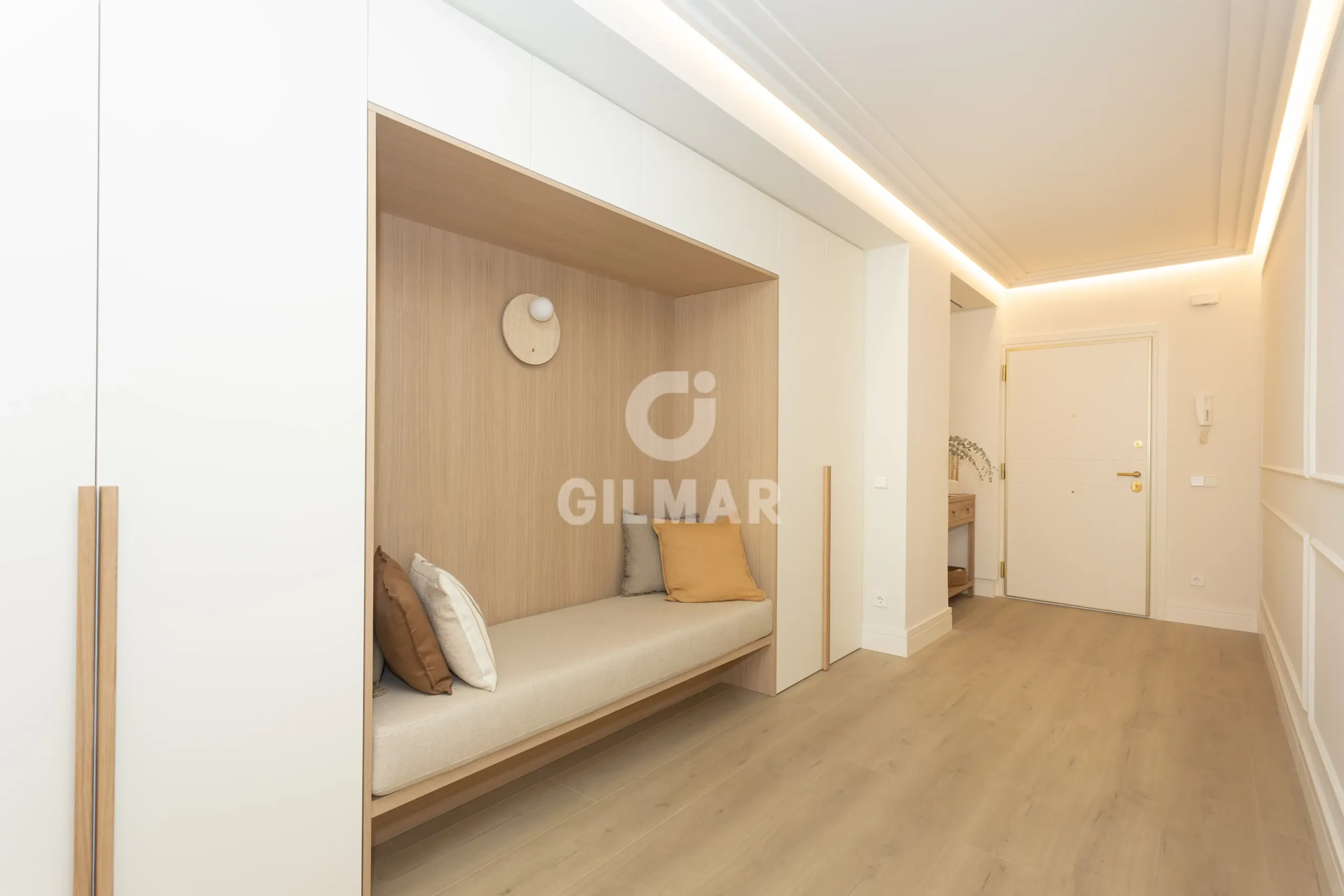 Apartment in Niño Jesús - Madrid