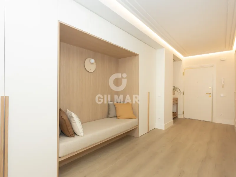 Apartment in Niño Jesús - Madrid