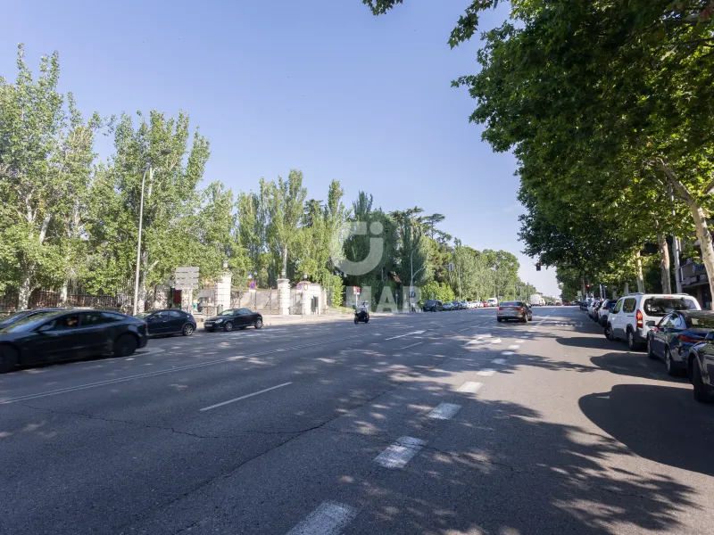 Apartment in Niño Jesús - Madrid