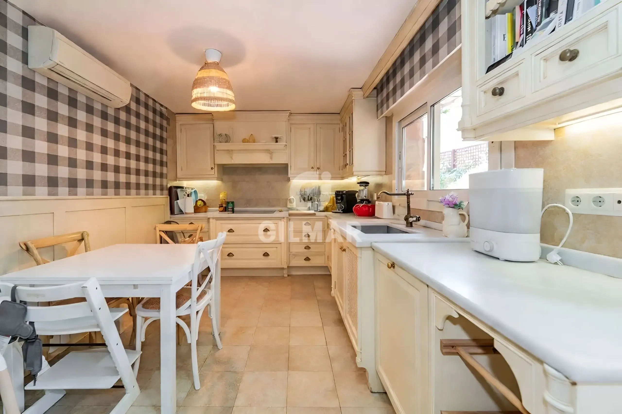 Villa in Apostol Santiago - Madrid
