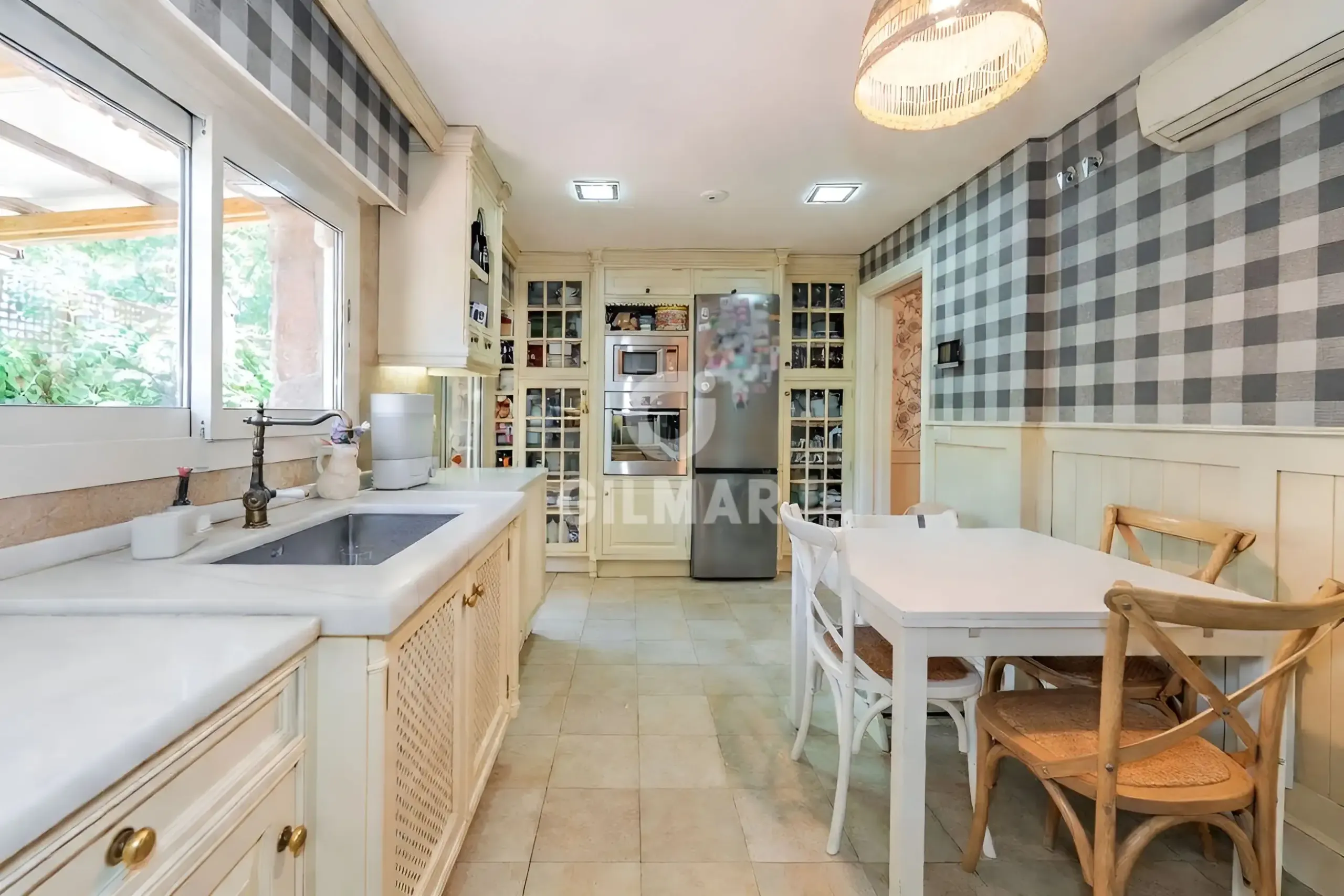 Villa in Apostol Santiago - Madrid