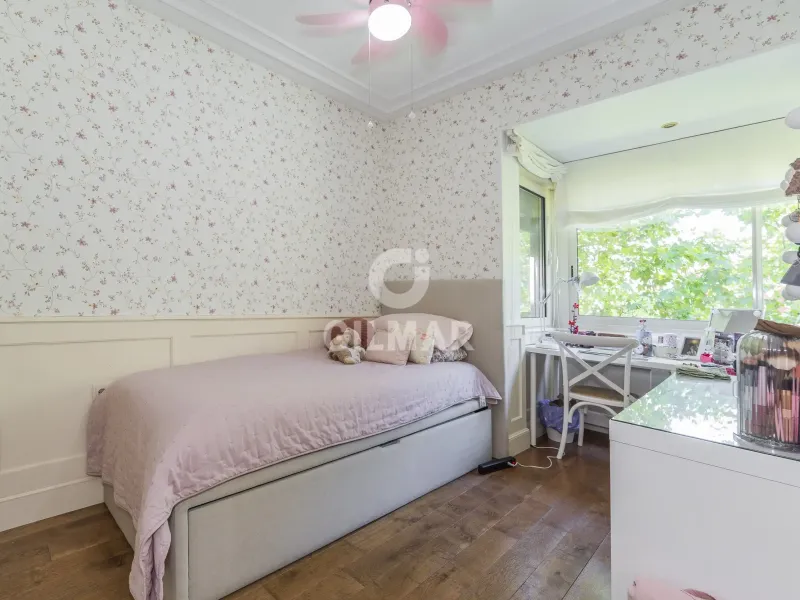 Villa in Apostol Santiago - Madrid
