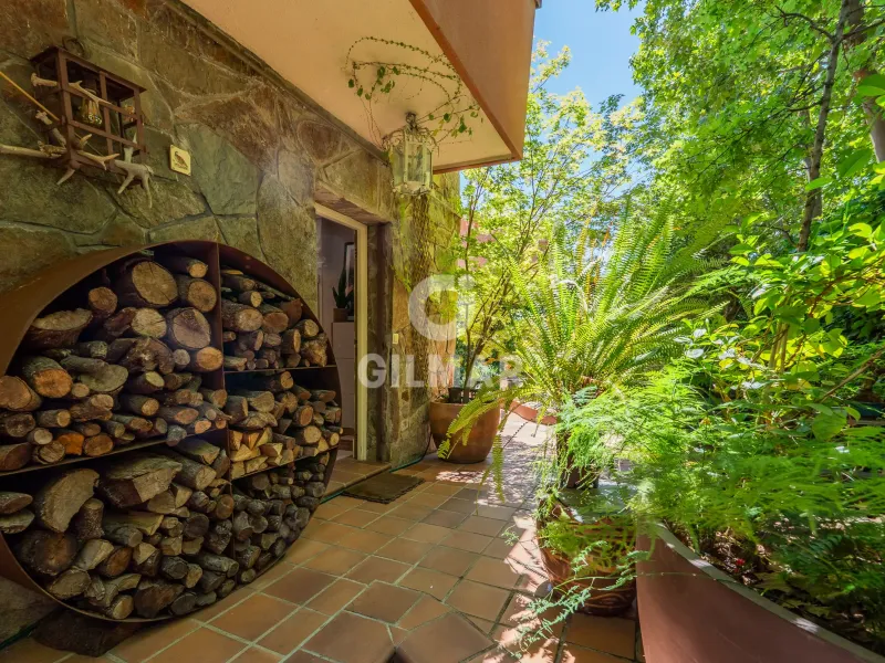 Villa in Apostol Santiago - Madrid