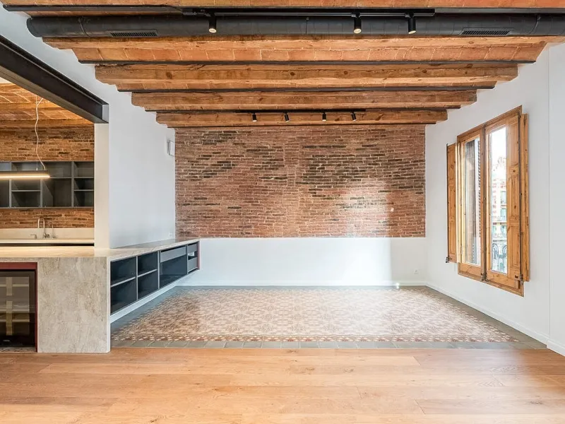 Renovated 3-Bedroom Apartment in Eixample, Barcelona